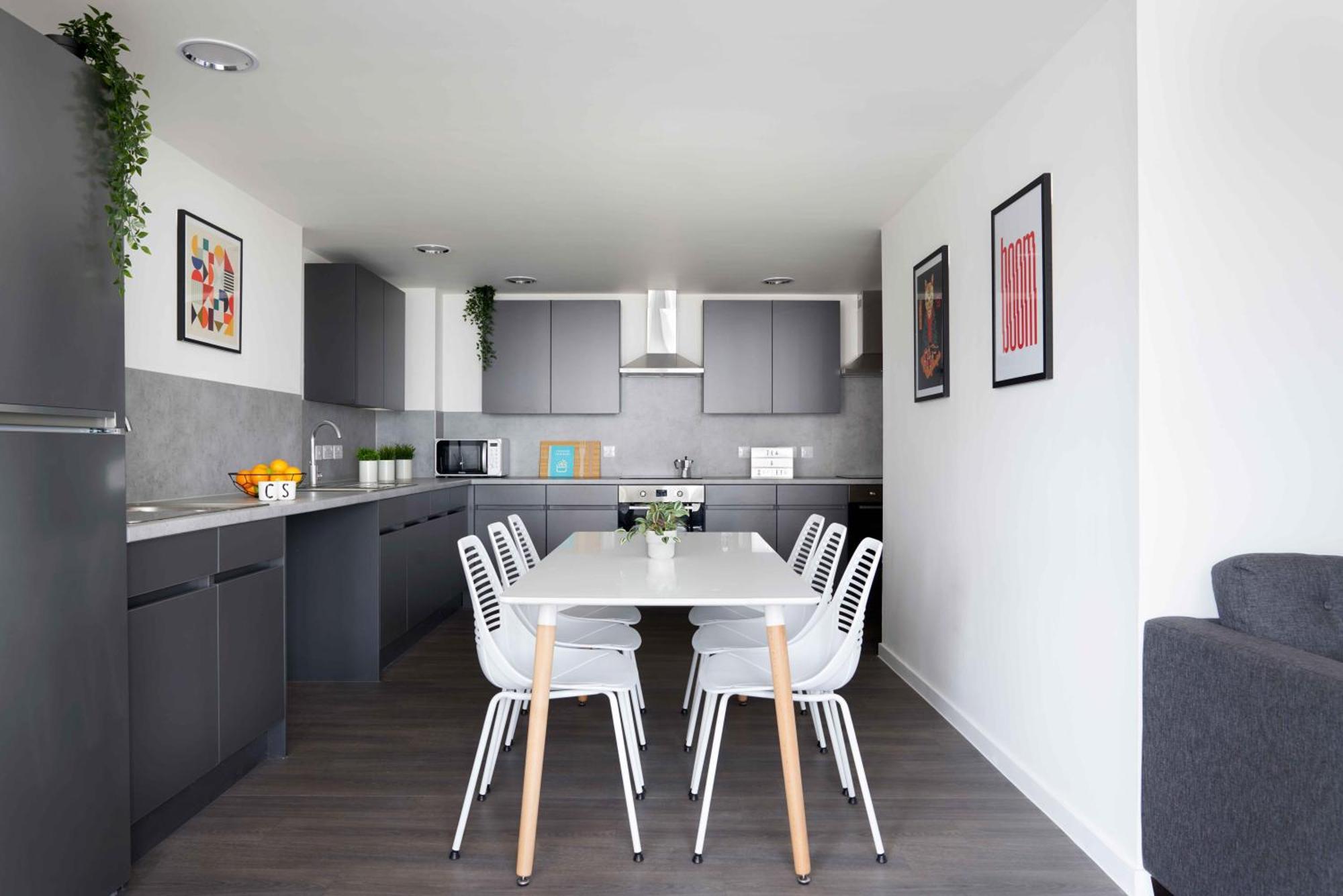 Joivy Trendy Aparthotel Units In Westfield-Adults Only เอดินบะระ ภายนอก รูปภาพ